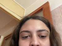 Hello! I m a funny girl who like to talk a about music, movie, tv shows, love and sex. I like to meet new people who are kind and funny :)