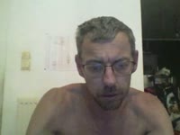 hallo lieve man, hou van naakt zitten en met mij zelf spelen en ik kijk ook heel graag naar voetbal en wielrennen , hou van dames soms ook dominant zijn of ook soms eens slaaf of sletje zijn vind ik ook leuk laat me weten en is bespreekbaar erover hou van eerlijke personen wees lief en eerlijk ik draag ook graag dames kledij wil graag sletje zijn of slaaf zijn
