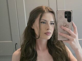 camgirl fingering shaved pussy PearlClaire