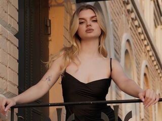 girl topless AdelBowman