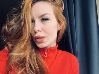 naughty cam girl fingering pussy AliceWeekend