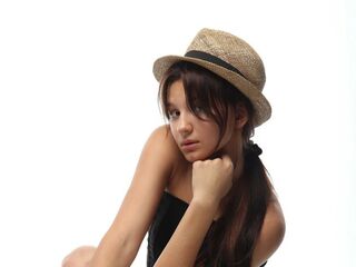 camgirl video chat room AmaraLace