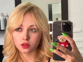 free nude cam EmilyCarles