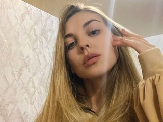 hot naked webcam girl EmilyHollister