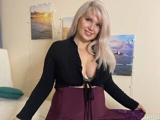 cam girl playing with dildo EmmaPil