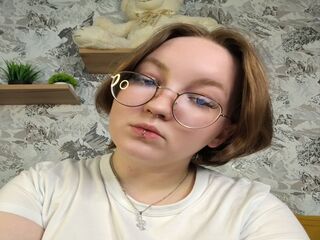 masturbating webcam girl HeidiRios