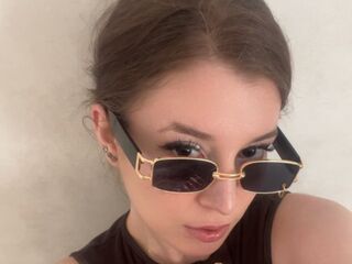 beautiful camgirl HeleneBrutger