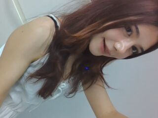 camgirl masturbating with dildo HoaBuis
