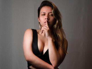 beautiful webcam girl IsabellaSanty