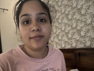 camslut showing tits JassPreet