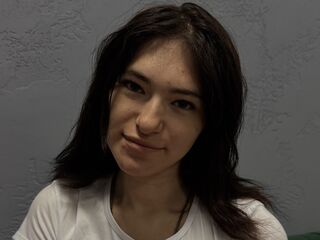 camslut fingering shaved pussy KarolinaMimi