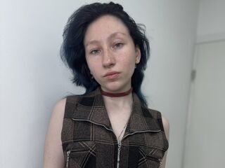 camgirl fingering bald pussy KendraAllenson