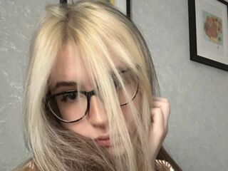naughty web cam KiraRihand