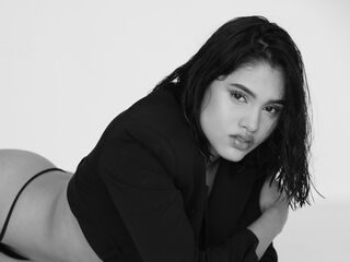masturbating cam girl LisaColheman