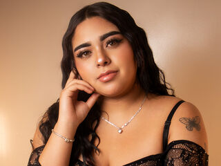 camslut showing tits LissaGlow