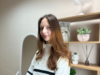 cam girl masturbating with sextoy LoisHartell