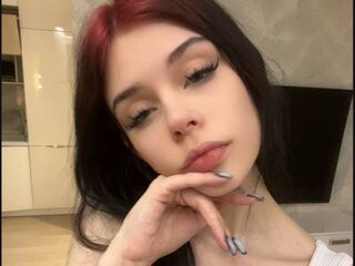 hot girl webcam video LoraBrow