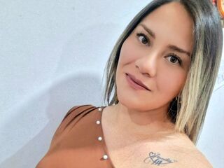 camgirl fingering pussy LunaArdiente