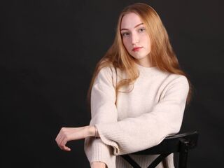 sexy live cam girl LynetteCusson