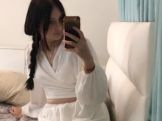 camgirl playing with vibrator MaidaCounsell