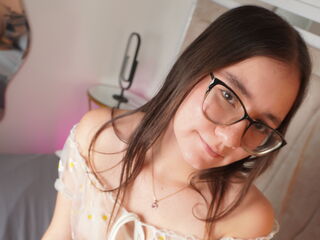 cam chatroom MiaHilfiger