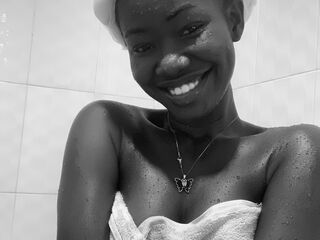 kinky webcam model MonaReign