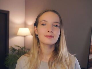 naughty webcamgirl RessieKaua