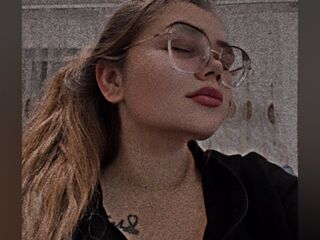 closeup RitaTia