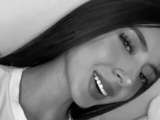 cam girl playing with dildo SaraAzul