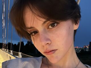 webcam babe chatroom ShirlyQuerio