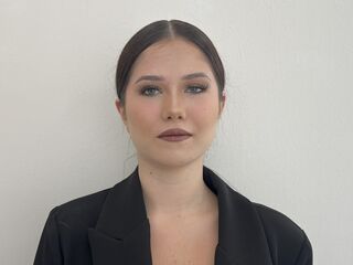 beautiful camgirl SophiaHilla