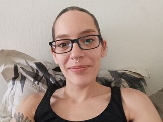 sex cam show SuzyQueen