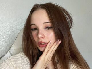 cam chat VeronaHewlett