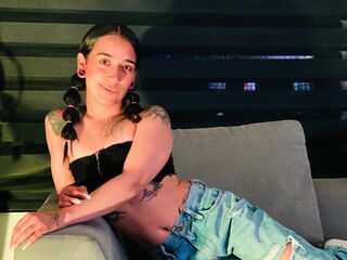 sex cam live YeinlynLennox