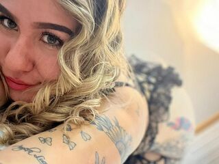 naked camgirl masturbating with vibrator ZoeSterling